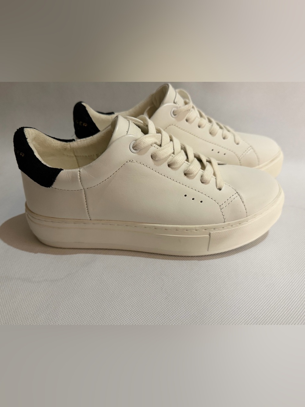 Kurt Geiger Laney Leather Sneakers EU 37